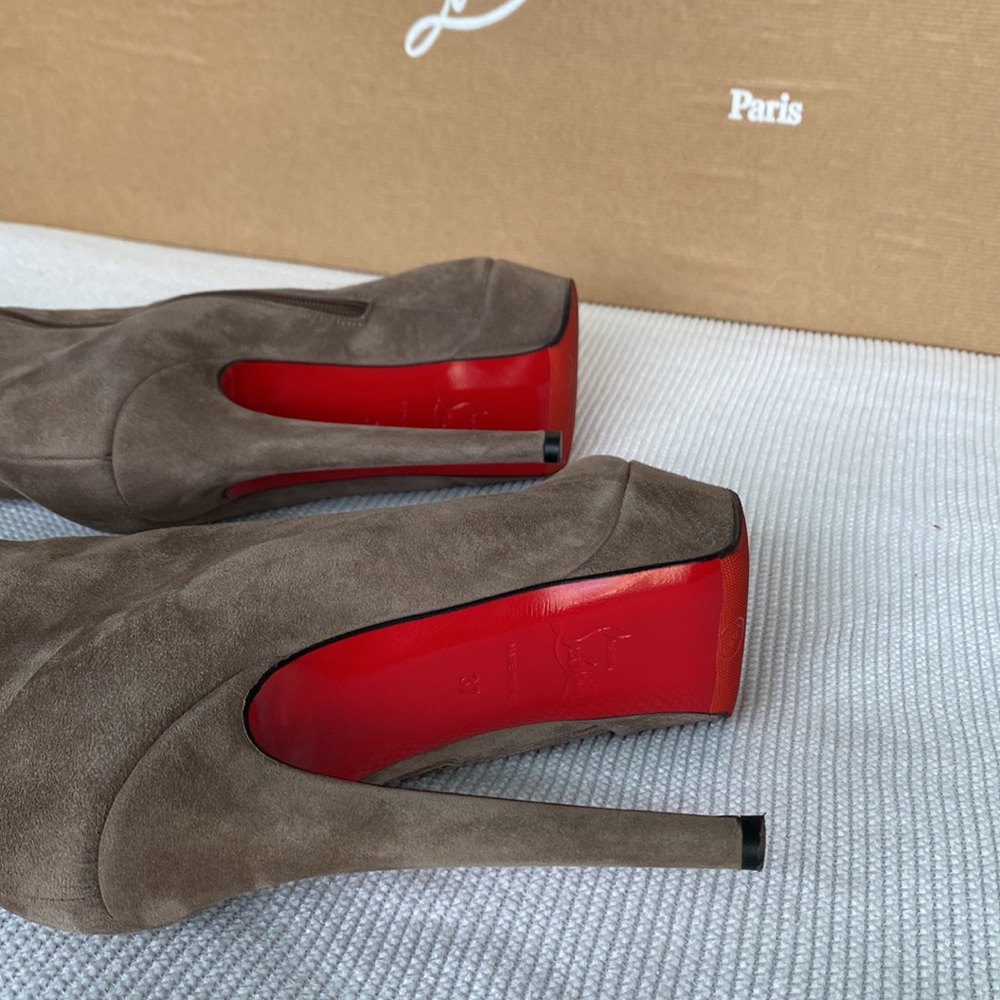 Christian Louboutin Bianca Boota 140 Suade. Size 37 or 6,5. Perfect condition. - Picture 3 of 5